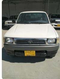 هايلكس • ٢٠٠١ • قەلادزێ