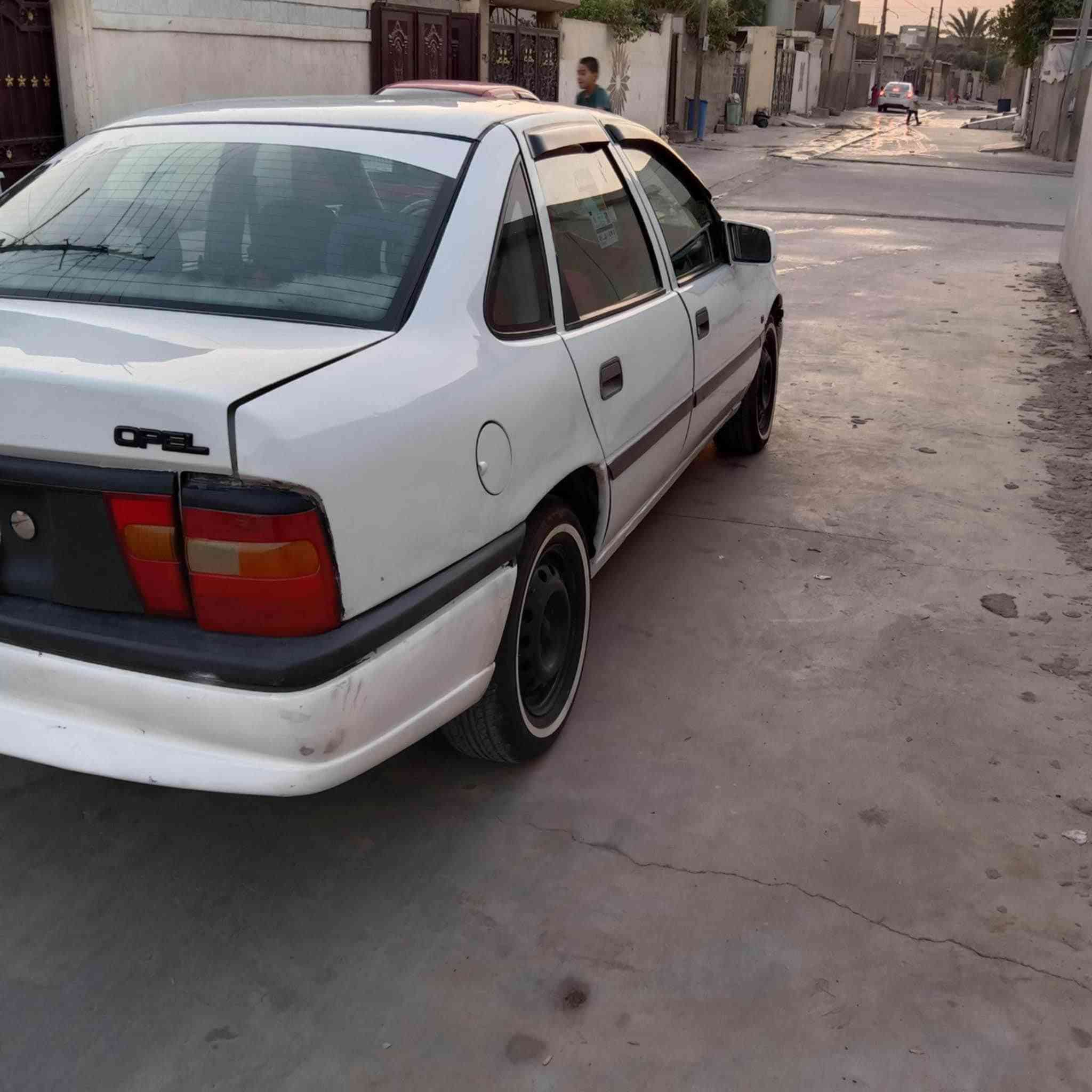 اوبل فكترا موديل 1991  محرك 20
رقم اربيل  سنويه صارله سنه صاقطه بشرط تحويل 
دفتر بنزين 
سياره حلوه ومرتبه  سعرها مناسب جداا 34 وبي مجال بسيط

0771 558 7507 كركوك, العراق
