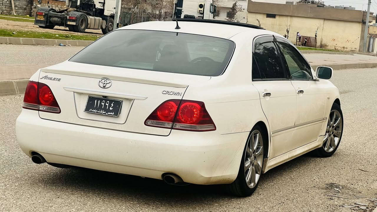 بەناوی خوای گەورە 
شاهینە بڕاوە ، بڕاوە
یەک دەست✔
182✔
فووول فووول 
سڵاید✔
جڵد✔
هیتەر✔
ســـێ دووگـــمــە✔
ناوڕەشی ساج ســور
کامل مەسرەف کراوە
جامی پێشوو دوای هەڵگیراوە بریێکی بەسراوە
بۆنرخ پەیوەندی بکەن بەم ژمارەوە :
***********
***********
