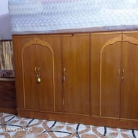 غرفة نوم نضيفه قنصور خمسه ابواب السعر 450 بيها مجال حك الجيه موصل حي ا...