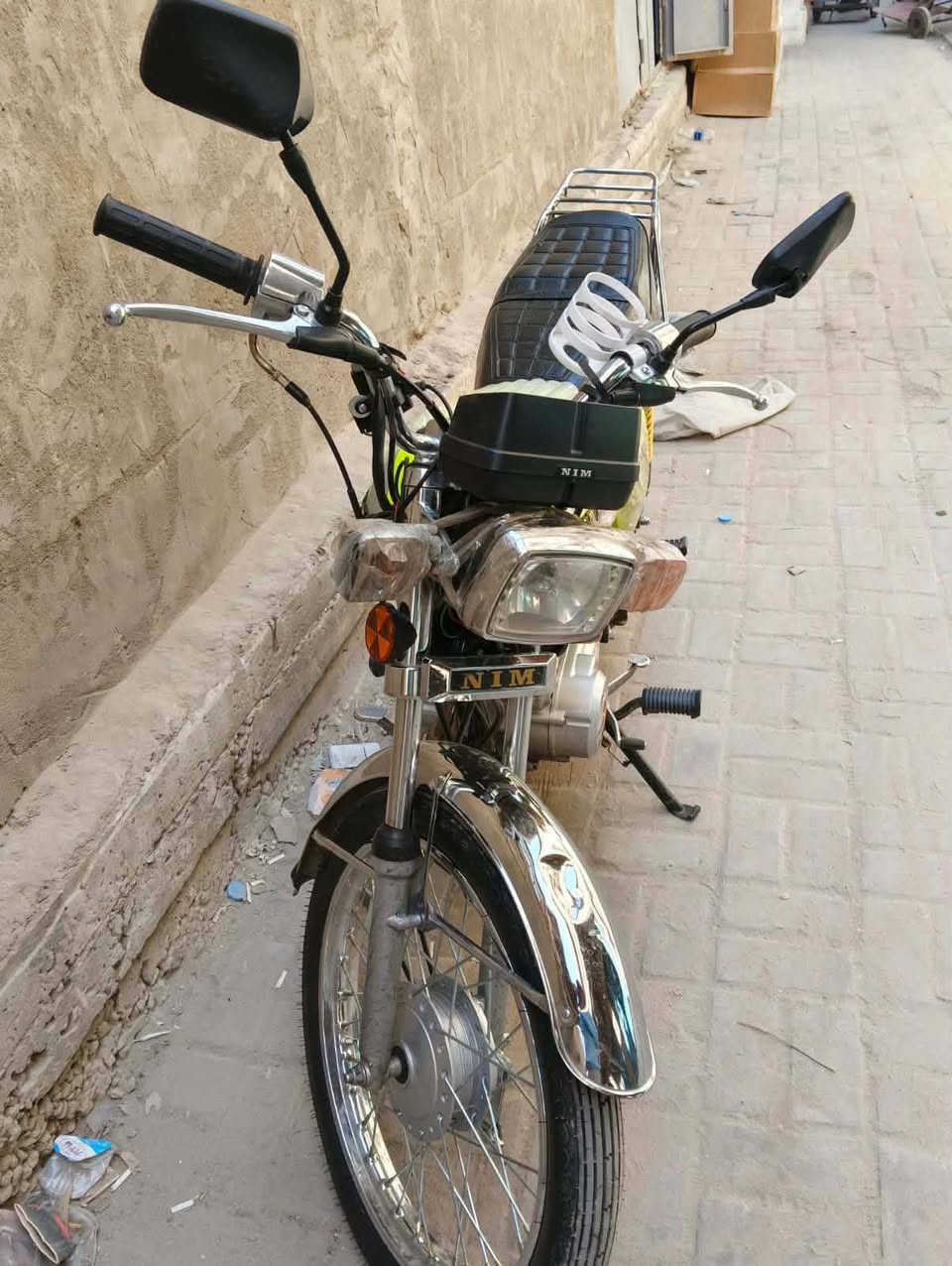 سلام عليكم دراجه للبيع يرانيه اربعه كير موديل 26 مسجله بل 27 دراجه نضيفه ما نقصها اي شي رقم الهاتف *********** سعر 650 وبيها مجال قليل أوراق كامله مكان شعب
