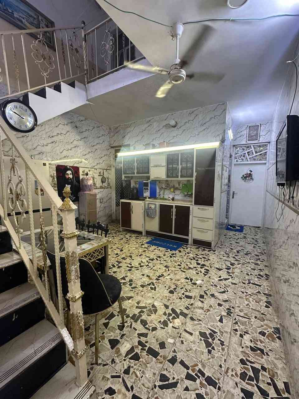 السلام عليكم
بيت للبيع 📍ب قرب من شارع المخازن في حي الكوفة من قرب شاعره البانزين خانه الجديدة
المساحة:100متر /طابق ونص
السعر:115مليون بي مجال 
اللاستفسار ***********
