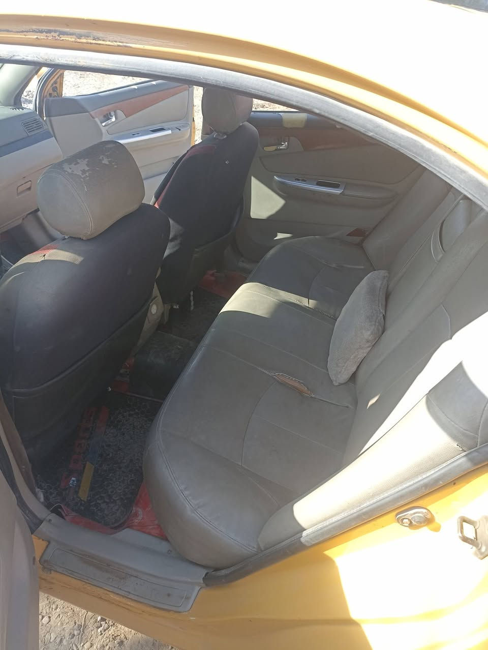 سلام عليكم 

سياره لفيان للبيع 
موديل 11
رقم بغداد 
صاحبها موجود تحويل ثاني يوم
محرك وكير كورلا 1800
مصفره هيئة وغرامات 
لا تنقيص ولا تبخير 
السعر 37وبيها مجال 

الاتصال ***********وتساب 

***********
