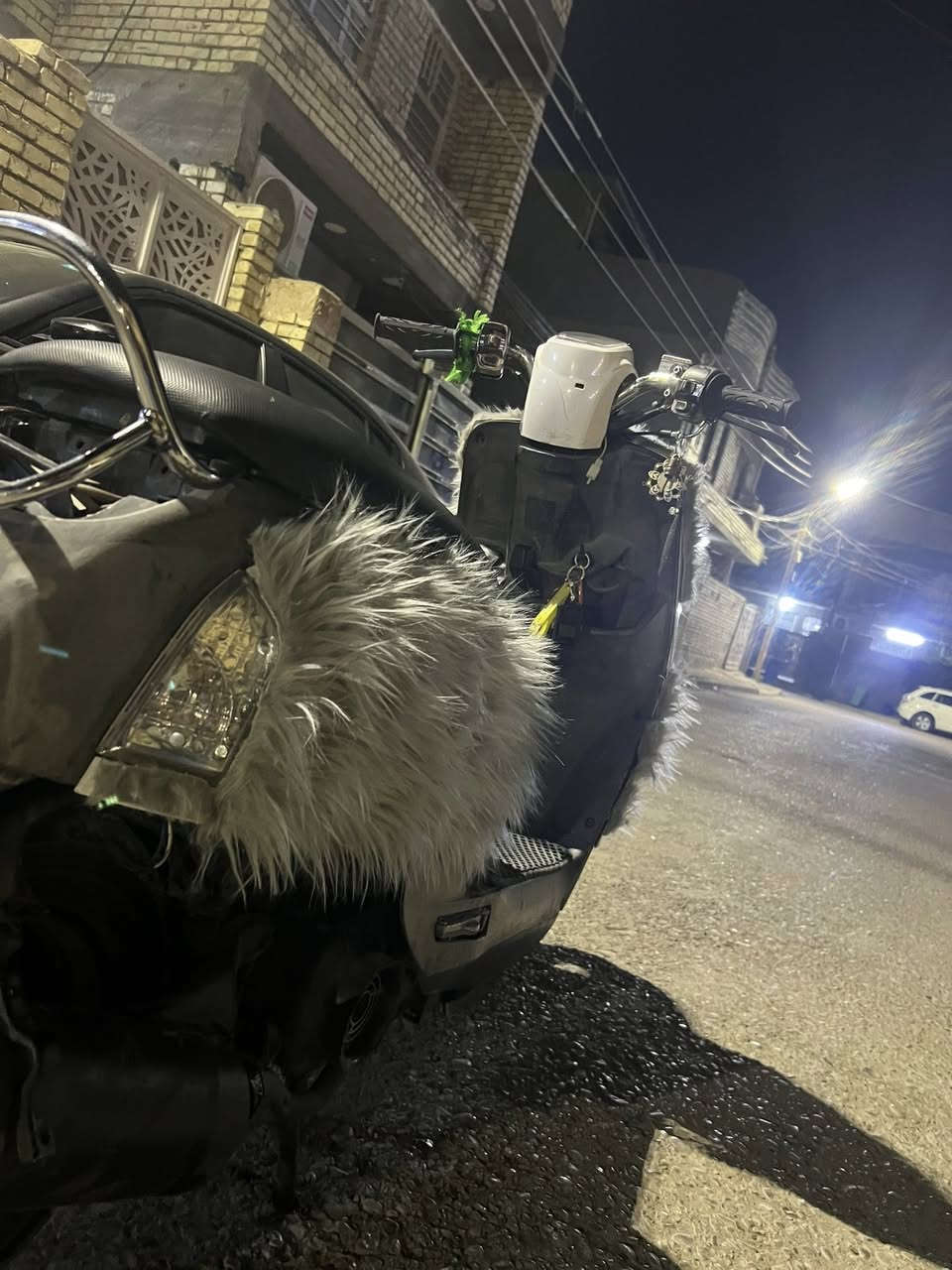 يالله سلام عليكم شبابنا اليوم عدنا بوليس للبيع بسعر كلش حلو و الدراجه ما ناقصها ايشي فقط هورن و قبق باتري دراجه مكينه ما مفتوح و الدراجه ما شاء الله تأخذها تريح بالك نكره سلف كلش حلوه و رزنه السعر 550 وبيها مجال.الرقم للتواصل ***********
