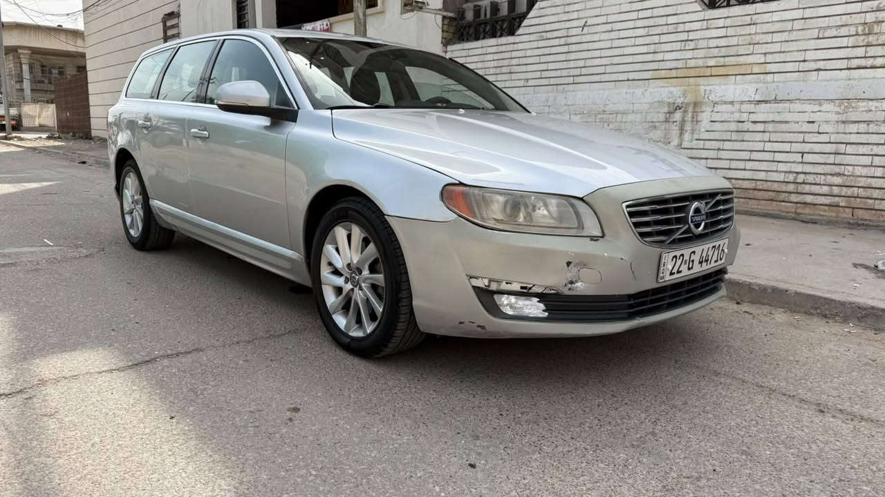 فالفو V70 موديل 2016 كير اوتو محرك 2000 توربو اتراي مال زيرو فول مواصفات 1/1 كلشي بيها شغال وجاهز واحله من الصور وسنويه بسمنا ورقم جديد وسعرها 88 ومكانها بغداد شارع فلسطين 
***********
