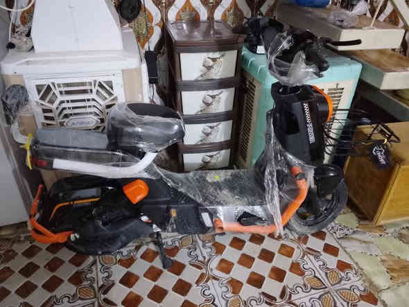 لبيع صالي شهرين من مشتريهه  550/ورايده 250/قفل جديده والله العظيم  مستعجل على بيعه  ***********/نجف شارع المطار القديم
