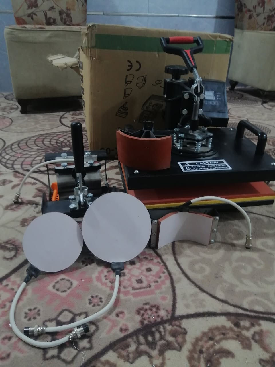 سلام عليكم مكبس حراري جديد بدون ستخدام صار سبوع من أخذته كامل هوه وملحقاته السعر ب ٢٥٠ وبي مجال كلش بسيط مكاني كوفه حي ميسان هاذ رقمي بي واتساب *********** وهااذ رقمي اتصل ودلل *********** او راسني خاص
