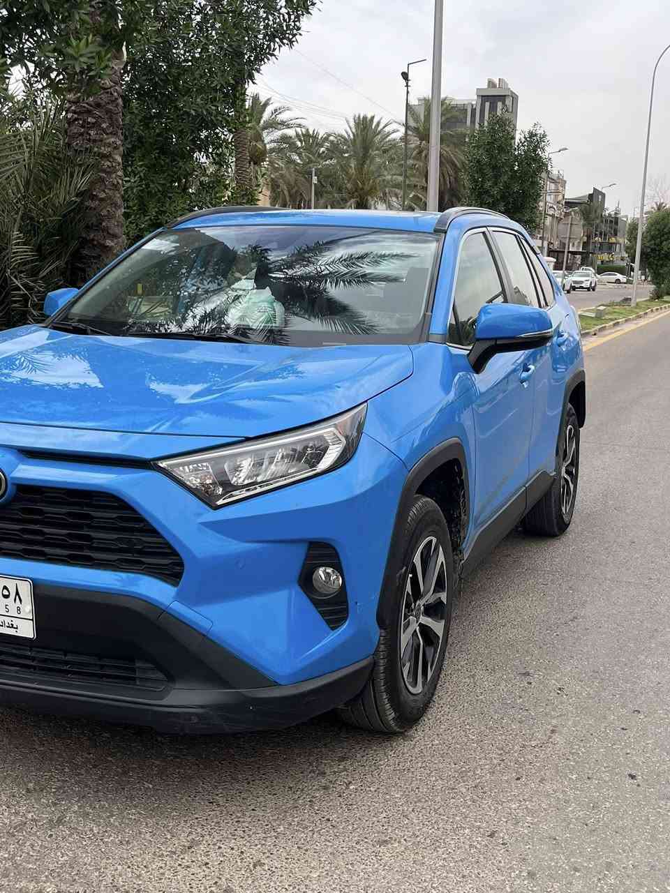 تيوتا  راف فور RAV4
XLE 2019 
بانزين محرك ٢٥٠٠
سلايد روف
داخل ابيض
٣ وضعيات قيادة 
سايد بريك بصمة
اوتو هولد
رادار تفاعلي امامي خلفي 
نقطة عمياء
جنطة كهرباء
شاشة ابل كار بلي و اندرويد اوتو 
ماشية ٧٤ الف كيلو 
بدون صبغ بدون ايرباك 
فقط ربع الدعامية الامامية صبغ 
بارد جنطة و شفة البنيد و حافة باب السائق 
السعر ٢٠٥
مكاني بغداد
***********

