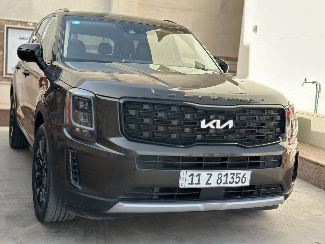 السلام عليكم 
للبيع كيا تيلورايد موديل 22 فول مواصفات لون زيتوني مميز رقم بغداد نكليزي بسمي تحويل مباشر سته سلندر 3800 حادثه موجود بالمنشور سونار ماعندي حادثه طخطخات وبيه صبغ عام جاملغ امامي تبديل فقط ولباقي ليبل واحد مكان السياره بغداد جسر ديالى السعر مناسب اتصل وتدلل
 ‭0770 994 5141‬
