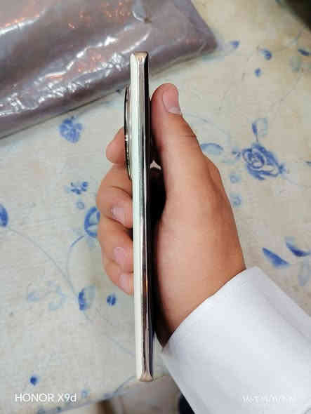 السلام عليكم
جهاز realme 12 Pro+Plus
ذاكره 512GB
رام 24GB
كامل ملحقات كامله
الجهاز غير مفتوح
مكفول كفاله عامه
للاستفسار الاتصال على هذه الرقم
***********
