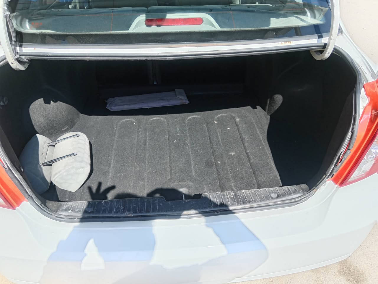 وبترا موديل 2011 بيهه صبغ الجهتين مكينه كير تبريد حداديه كلهه جاهزه سعر 70 وبيهه مجال  مكان كوت ***********
