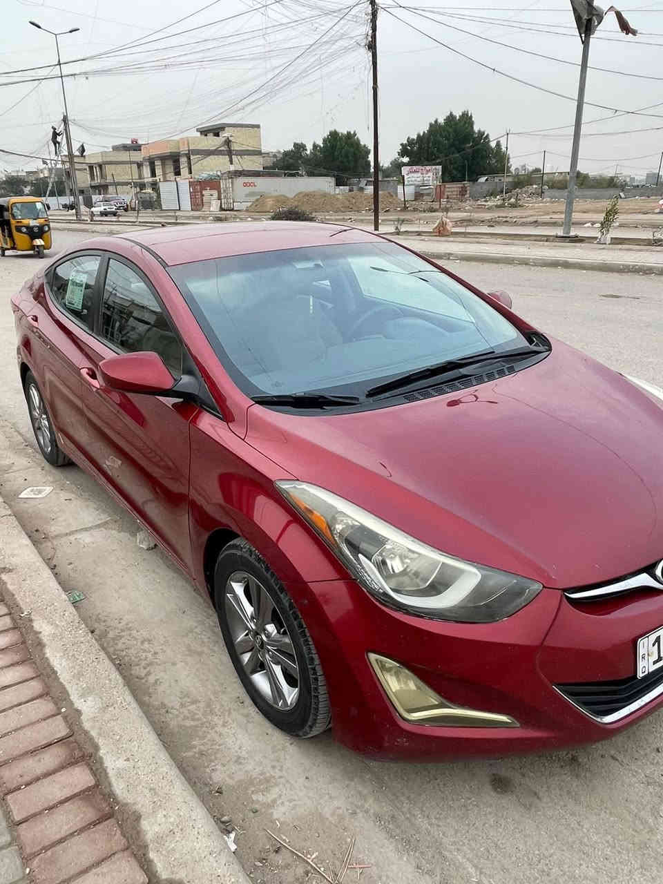 السلام عليكم 
النترا 2016 وارد امريكي مكينة 1800 دوش مكينة صار 3 اشهر من شادهة مال حاوية رقم بغداد الانكليزي بأسمي سيارة بيهة تبديل الباب السائق فقط ومبدلي اصلي وصبغ بالدوس والسونار موجود بالصور سيارة خير من الله مكينة كير كفالة داخل اسود وعسلي وشاشة وسستم سماعات وكامرة دوارة السيارة مناقصهة شي رايدهة ب122 وبيهة مجال 
مكاني بغداد تقاطع درويش حي التراث 
للتواصل ***********
