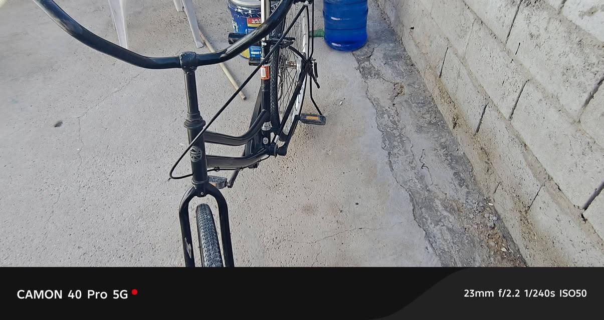 باسكل بناتي  للبيع حجم ٢٦ نضيف كلش كامله غراضه باسكل بلادي كله مختم مكاني الزعفرانيه شراي يتصل ***********

