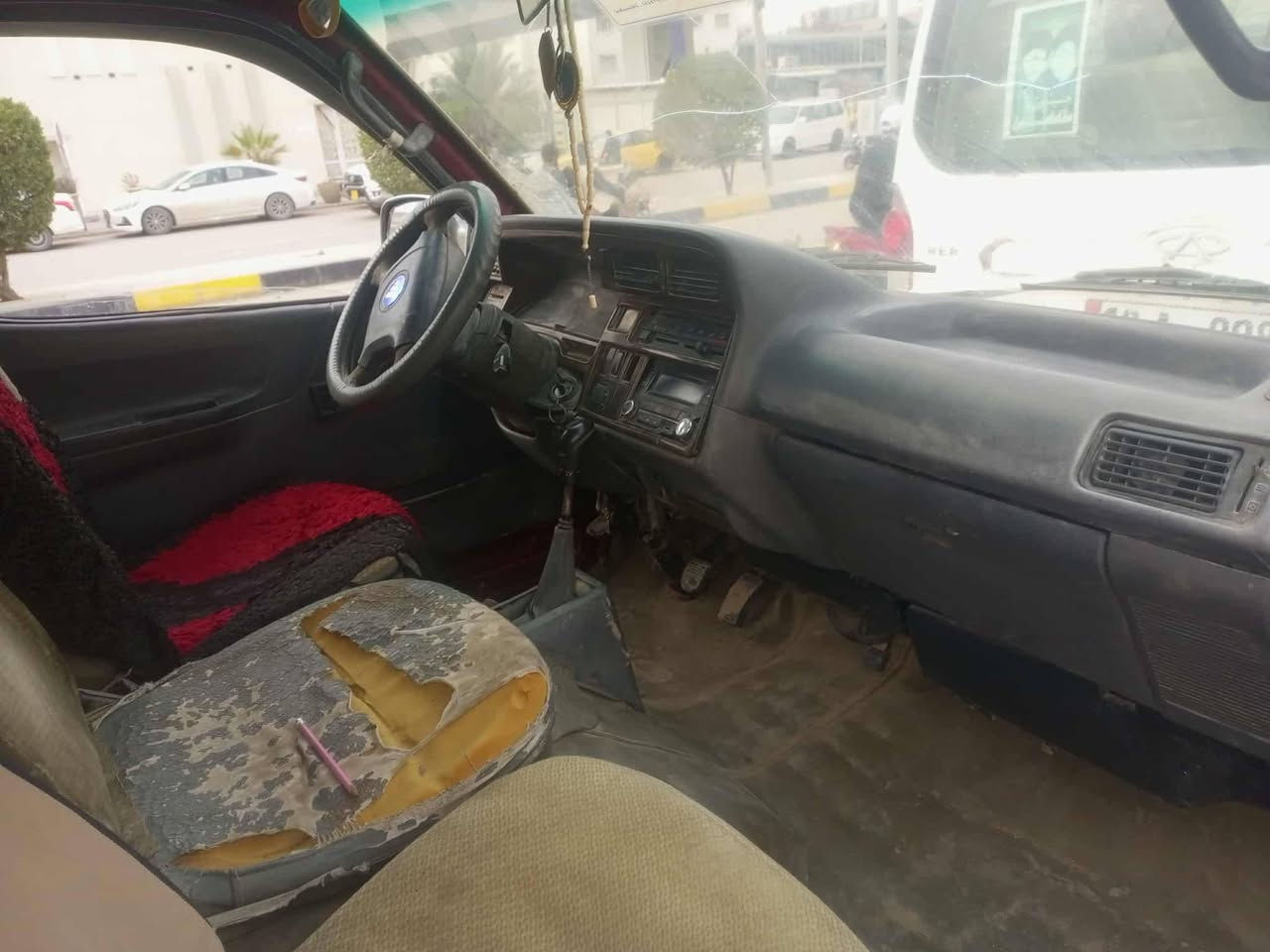 فتون 2010مكفوله من كلشي ومصفره بس السنوية صاقطه صارله 8اشهر رقم قادسيه مداور ثاني يوم 55 مكان السياره المثنى رقم الموبايل ***********
