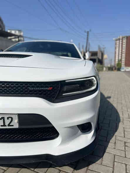 السلام عليكم 
النوع : دوج جارجر خليجي ( وكالة هارلم ) 
الموديل : 2021
عداد المسافه : 14 
الرقم : بغداد انكليزي الجديد 
* السياره : كفاله عامه حتى من الشخط 
* بعده بوضع الزيرو 
المواصفات : GT Plus
* اعلى فئه بلمواصفات 
العنوان : بغداد - السيدية 
السعر : 315 ورقه وبيه مجال 
باقي التفاصيل الاتصال ؏ الرقم او واتساب 
***********
