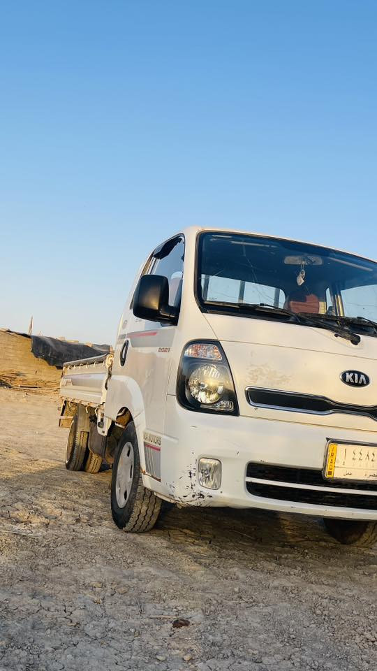 السلام عليكم اخوان
للبيع 
كيا بنكو 2017 كفاله عامه 
رقم بصرة السعر 100 وبيها مجال 
العنوان ذي قار/الچبايش 
الاستفسار ***********
***********
