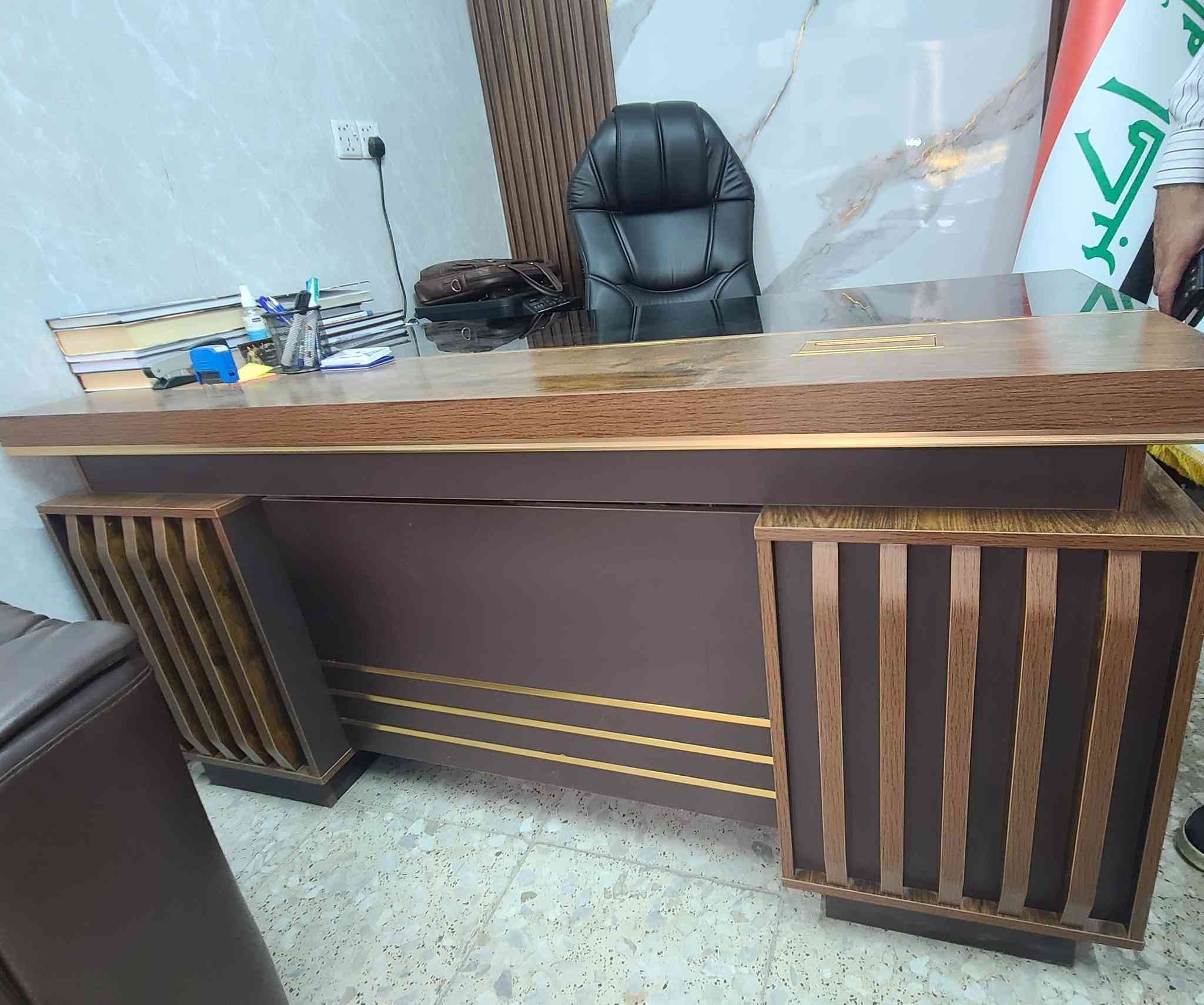 ميز مكتبي نظيف بحالة جيدة جدا، تخم قنفات جلد ٧ مقاعد، سعر الميز ٣٠٠ الف والقنفات ٢٧٥، العنوان بغداد مدينة الصدر.


**إذا كنت صاحب هذا الإعلان وتريد حذفه لأي سبب، رجاءا أرسل رسالة إلى الدعم الفني**