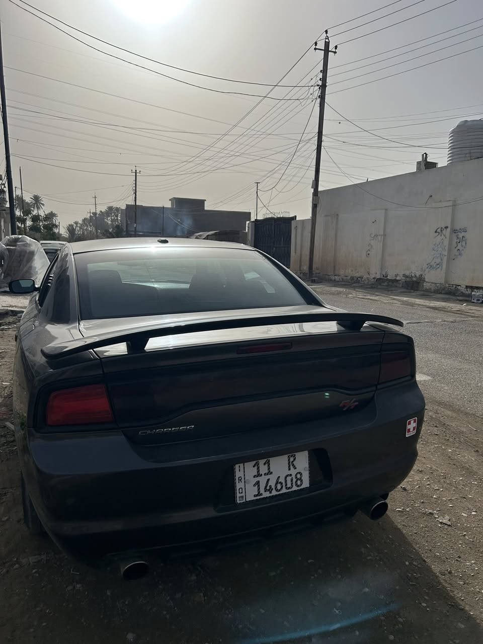 سلام عليكم  جارجر R/T2014وارد امريكي 
مكينة V8 5.7 
السيارة جاهزة رقم بغداد الدولي تحويل مباشر 
حادث جاملغ  امامي ايمن (بدون شواصي بدون دواخل ) 
بيه صبغ اثر جراد موضح بل سونار 
 السعر 138 وبيه مجال بسيط 
العنوان بغداد الجزيرة السياحية 
***********
