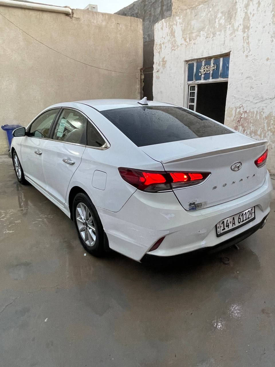 سلام عليكم للبيع سوناتا موديل 2018 وارد امريكي حادث جاملغ وبنيد بدون دواخل بدون شواصي كفاله ورش تجميلي باب سائق والباقي كفاله محرك 2400 محرك كير تبريد حداديه كفاله رقم بصره تحويل سنويه مجدده سياره جديده سعر 125 /***********/عنوان بصره قضاء الهارثه
