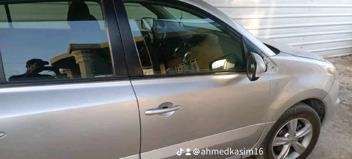 رينو كوليوس 2013 محرك 2500 
السيارة كير ومحرك وادوات نيسان من الشركة
تدفئة وتبريد راقي
بصمة تشغيل
مثبت سرعة
مانع انزلاق
حساسات خلفية
راديو + سيدي + اواكس + بلوتوث
نظام فور ويل ونظام تو ويل
ويل كب 17
وبعد مواصفات اخرى
السعر 90 ورقة. او مراوس بسيارة موديل اعلى