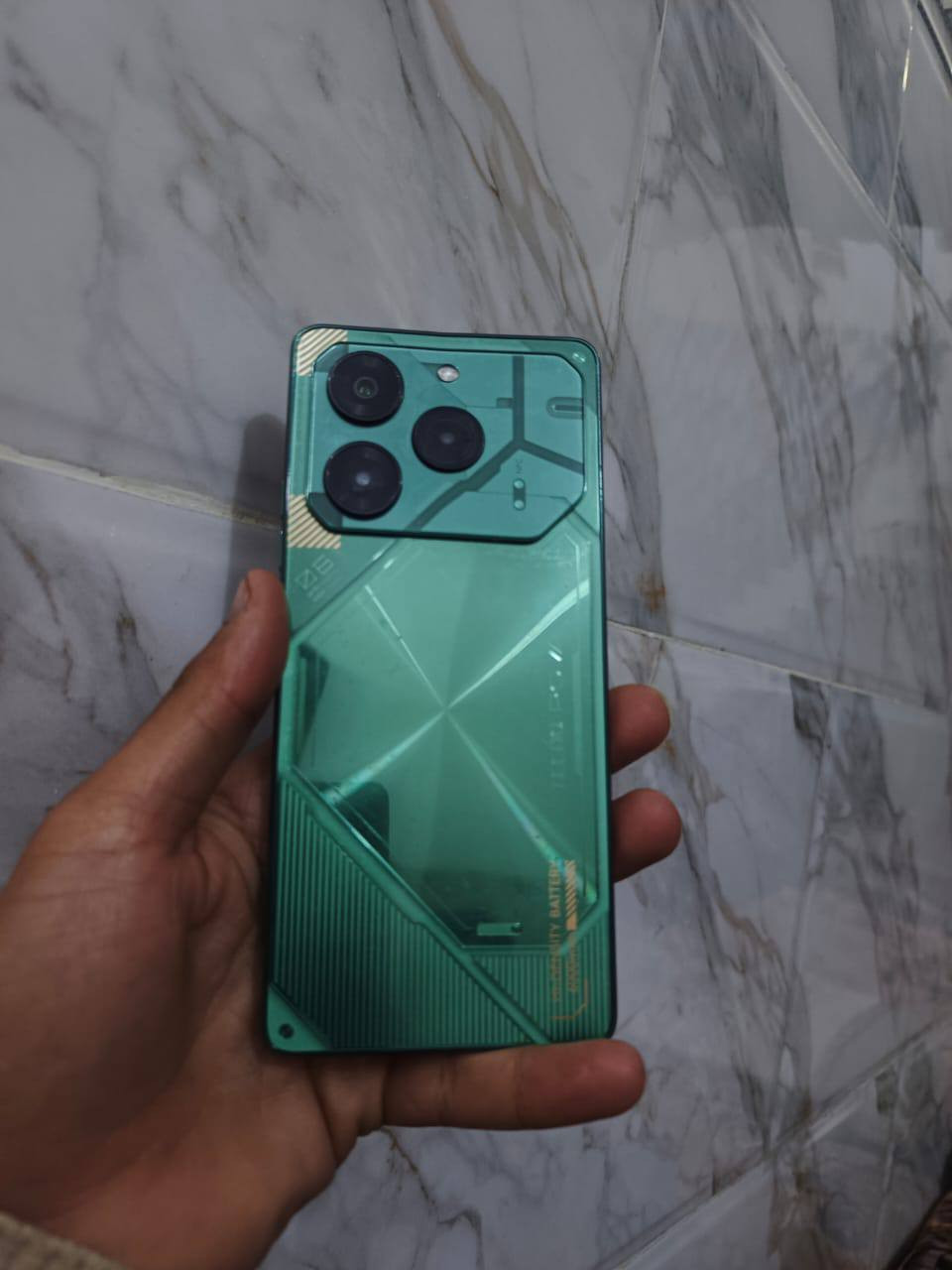 السلام عليكم متاح 13 برو ماكس شرق اوسط ذاكره 256 فول فقط مبدل  بطاريه شرط اصليه ////////
متاح تكنو بوفا ٦برو فايف جي بطاريه 6000 ذاكره 256 مكاني فلوجه  حي شهداء
***********
