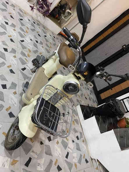 سلام عليكم دراجه شحن موديل ٢٠٢٤ حجم ١٤ مواصفات فول شاشه بلوتوث كونترول ٤ سرعه و دكمه ثابت سرعه سعرها ٢٠٠ الف وبي مجال مكاني كركوك رقم موبايل *********** كركوك
