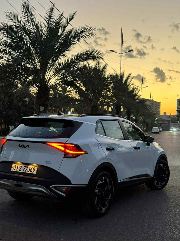 الموديل : 2025 . (خليجي) . 
المحرك : 4  سلندر DOHC 2.0
العـــداد : 14 الف 
الضمان : 5 سنوات 

المواصفات : 
* مقاعد تدفئة .
* صندوق كهربائي .
* مقاعد مخمل.
* المقاعد الأمامية كهربائية .
* حساسات خلفية وامامية 
* اطار قياس 235/50R19 انج .
* دخول وتشغيل بصمة.
* أنظمة قيادة متعددة.
* لوحة عدادات المركبة LCD.
* حساس مطر.
* هاند بريك بصمة.
* تحذير النقطة عمياء.
* برداية صندوق الامتعة.
* مرايا كهرباء.
* المصابيح الأمامية زنون .
* كشافات الضباب زنون . 
* تشغيل عن بعد .
* نظام APPLE CARPLAY
* مكيف خلفي.
السعر 248 وبيها مجال بسيط 
للاستفسار ***********
العنووان السماوه 
ملاحظه : البجم مغلف ppf افلام حمايه والراديترات مغلفات حمايه من الخدش
