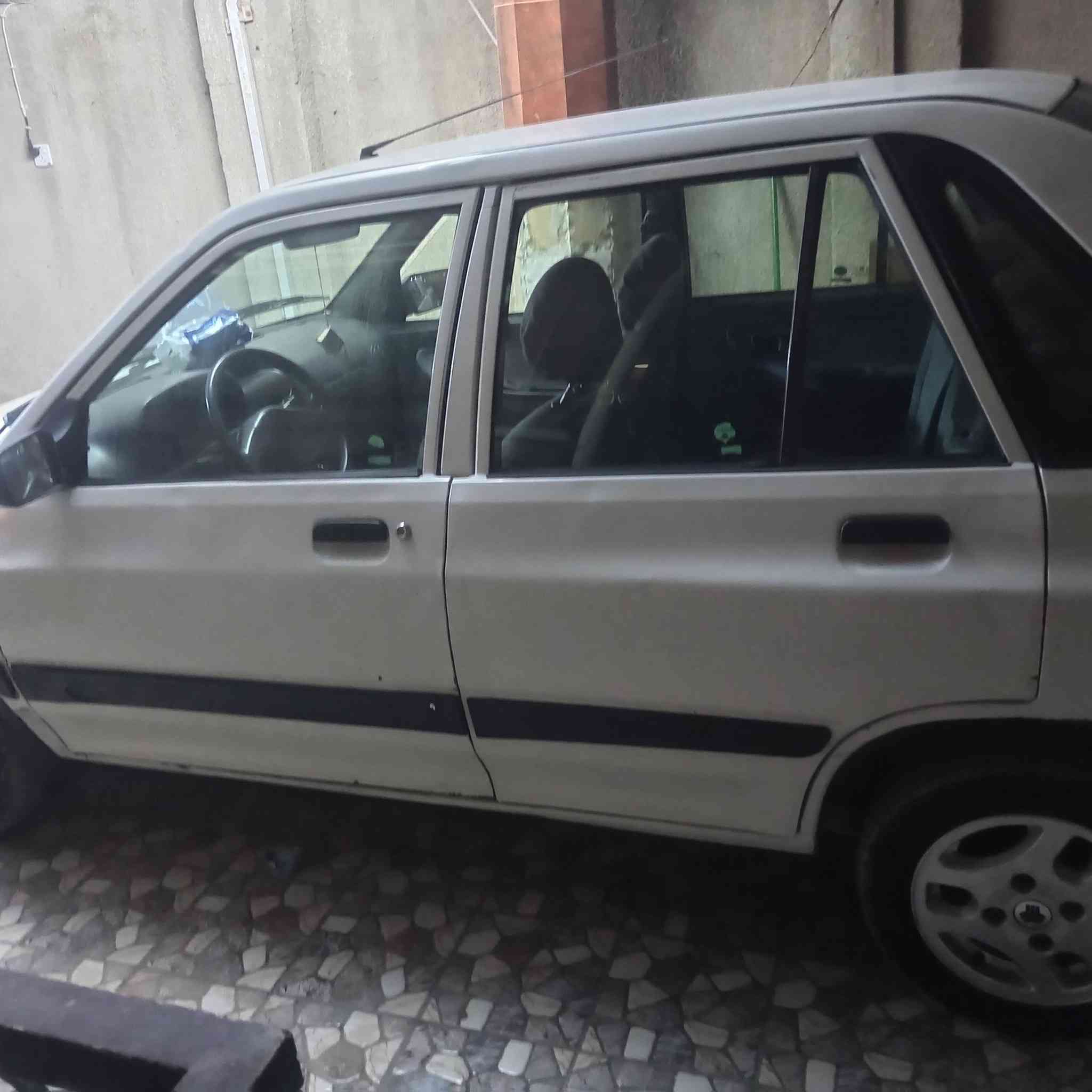 ٢٠١٠ البيع اي ستفسار اتصال عل رقم *********** مكان بغداد الكريعات السعر ٣٥ ورقه
