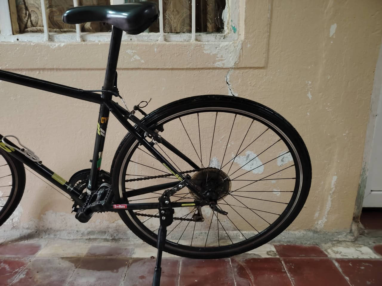 بايسكل حجم 27 للبيع
نظافة فول صطابات كامل 

مكينة نظيفة 

گيورة شيمانو الاصلي اليمين شغال واليسار انكسر قبل فترة 

السعر 110 دينار وبي مجال 

التواصل :على الخاص بس علقلي وكلي دزيتلك خاص

او على الرقم *********** وبي واتساب
