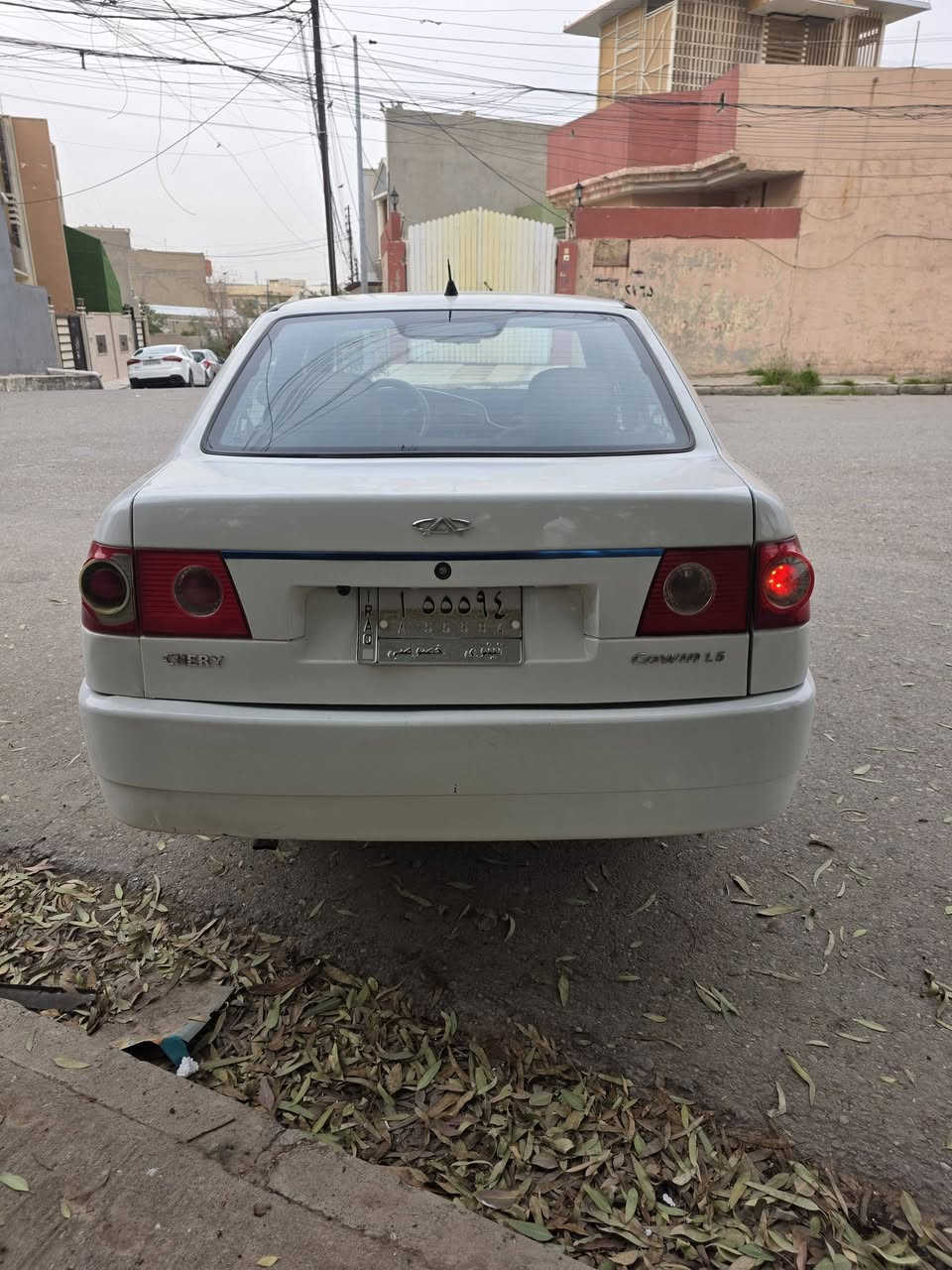 السلام عليكم
للبيع نقد فقط بدون مراوس و بدون قسط
كوين 2012 سيارة بدون ضرر بيها شويا تقحيل و جاملغ صبغ فقط رقم نينوى الماني شرط التحويل و هزة كاملة كبل بس نقل ملكية و بيها كابون بانزين 
مكاني الموصل حي الزهور دورة النافورة 
ارقامي بيها واتساب 
***********
***********
