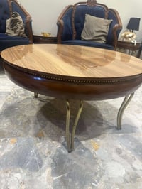 طاولة • جديدة • بلا خدش