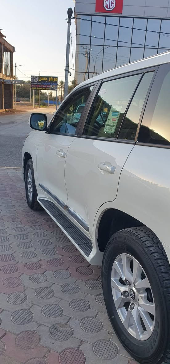 لاندكروز 🔥 لاندكروز   GXR  2017 🔥
________________________
🚗النوع:  لاندكروز 
🔞الفئة:    GXR 
🔥🎗الموديل:2017
🔥 مكفولة كفالة عامة 
💯المسافة المقطوعة: ‏54 الف كم
☎️للاستفسار اكثر :
 اتصال     ***********
مكان :ديالى-خانقين
