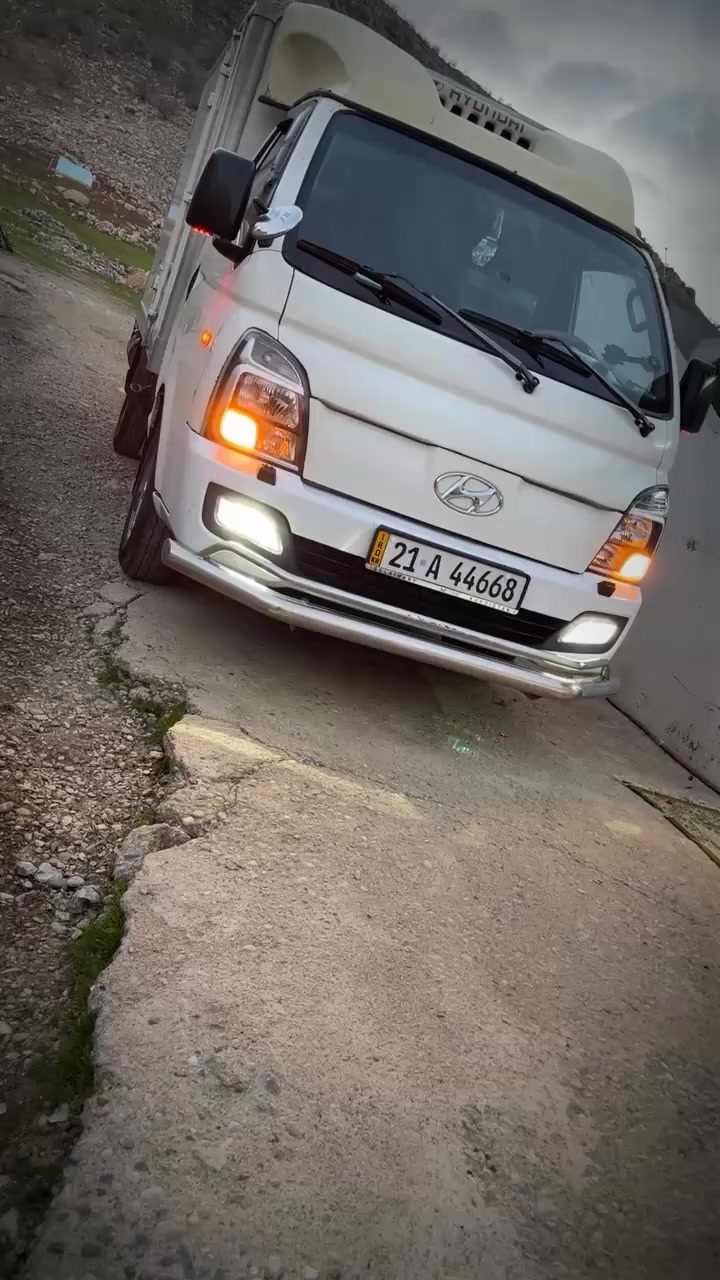 هوندا  بيلاد به راد
موديل ٢٠٠٨
سه نه وي و ره قه م تا زه يه 
ره قه م سليماني
بي ئه وه ي ٢٥٠ مه سره في هه بي
 نمونه له جوانيا 
 بي ليدرا وي و ده عم 
 بو سيعر 
***********له سليماني
