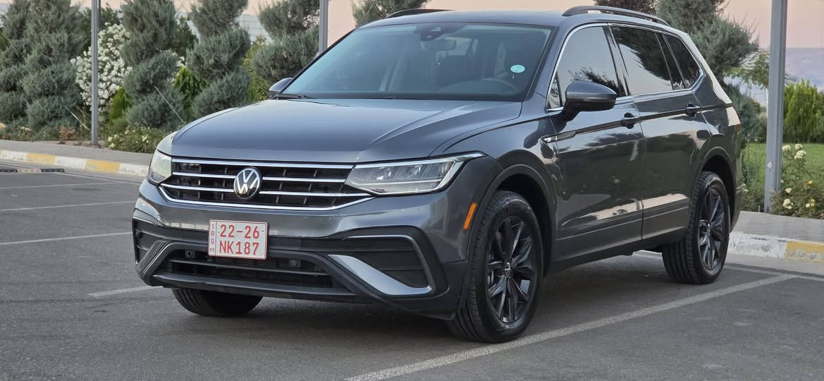 Volkswagen Tiguan SE  2024
***********
***********

se full : مواصفات

حساس امام و خلفي و جانبي

بانوراما

مقاعد تدفية

المصابح الامامية ليد

ويل ۱۹ بلاك
٧راكب

رادار امامی

فووول فووول مواصفات

المحرك :

2.0 tsi turbo

184hp

4 cylinder

4 gear Mode

Eco

Custom

Normal

Sport

ماشية 6الف مايل حقيقي

جالملغ خلفي سايق بدون الايرباك كلها سليمة
العنوان السليمانية معرض باران السليمانية, العراق
