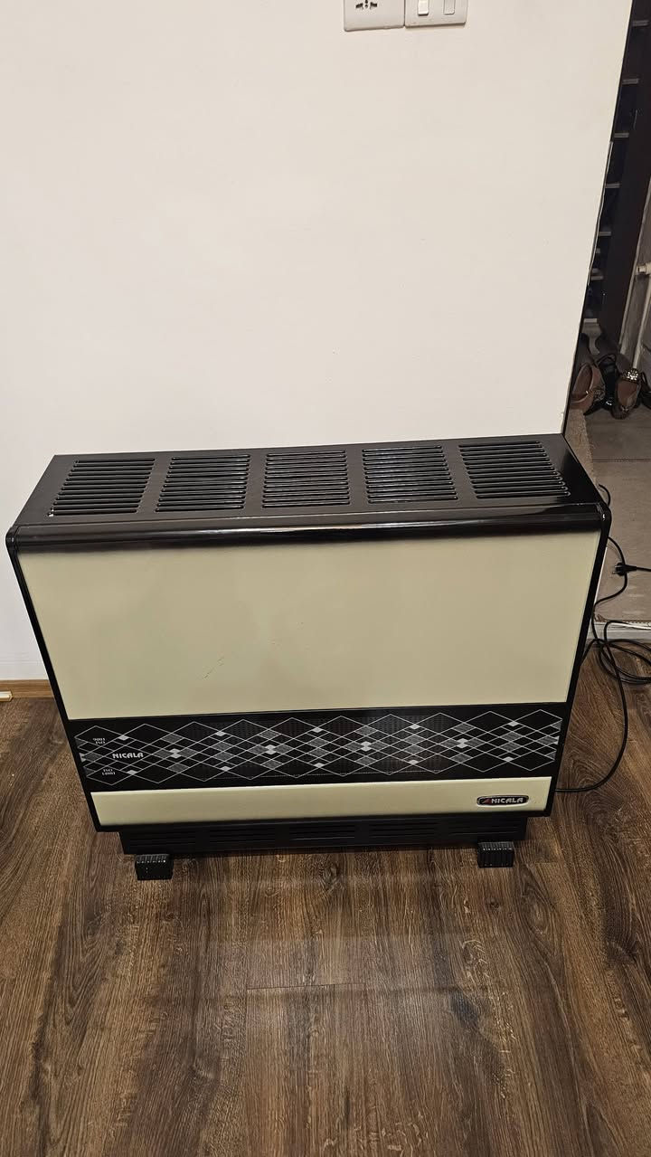 زۆپای غازی نیکالا
زۆر پاکە و کەم بەکارهاتووە 
نرخ ١٠٠،٠٠٠ دینار 
***********
