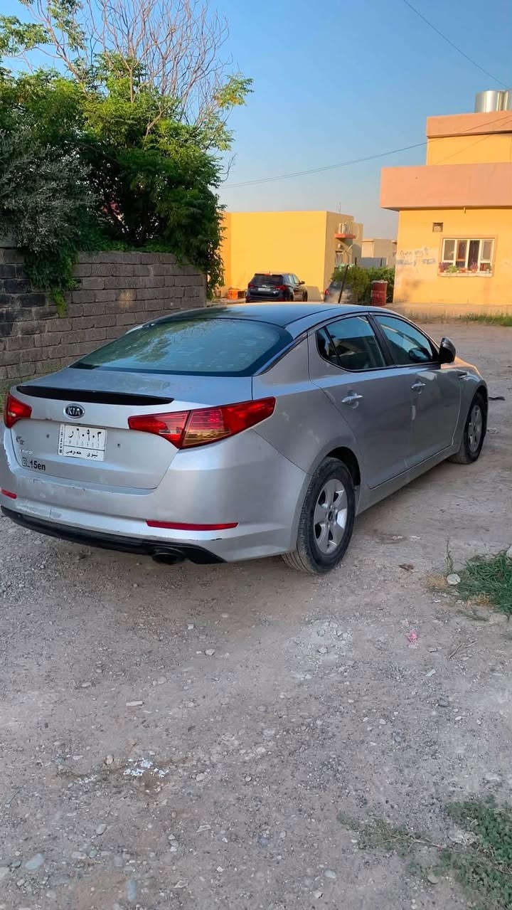 السلام عليكم
كيا اوبتيما k5 كوري
سيارة جاهزة 
طخم تايرات 
باتري جديد
طخم امامي خلفي  مــو جديد فوق النص عمر 
كير ومكينه عل فحص 
بيها صبغ صفحة وبوند بدون دواخل بدون ايرباك صبغ اثر شخوط وينرادلها اعادة صبغ 
سنوية 2028 شرط التحويل 
كوبون بانزين بيها 
ماشية 130 الف كيلو
طالب عليها 100 وبيها مجال للشراي 
للتواصل اتصل ***********
