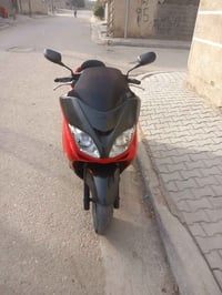 من رخصت مدير الكروب المحترم فورزه للبيع صفر ٨ دراجه كل نقص مابيهه  بس ...