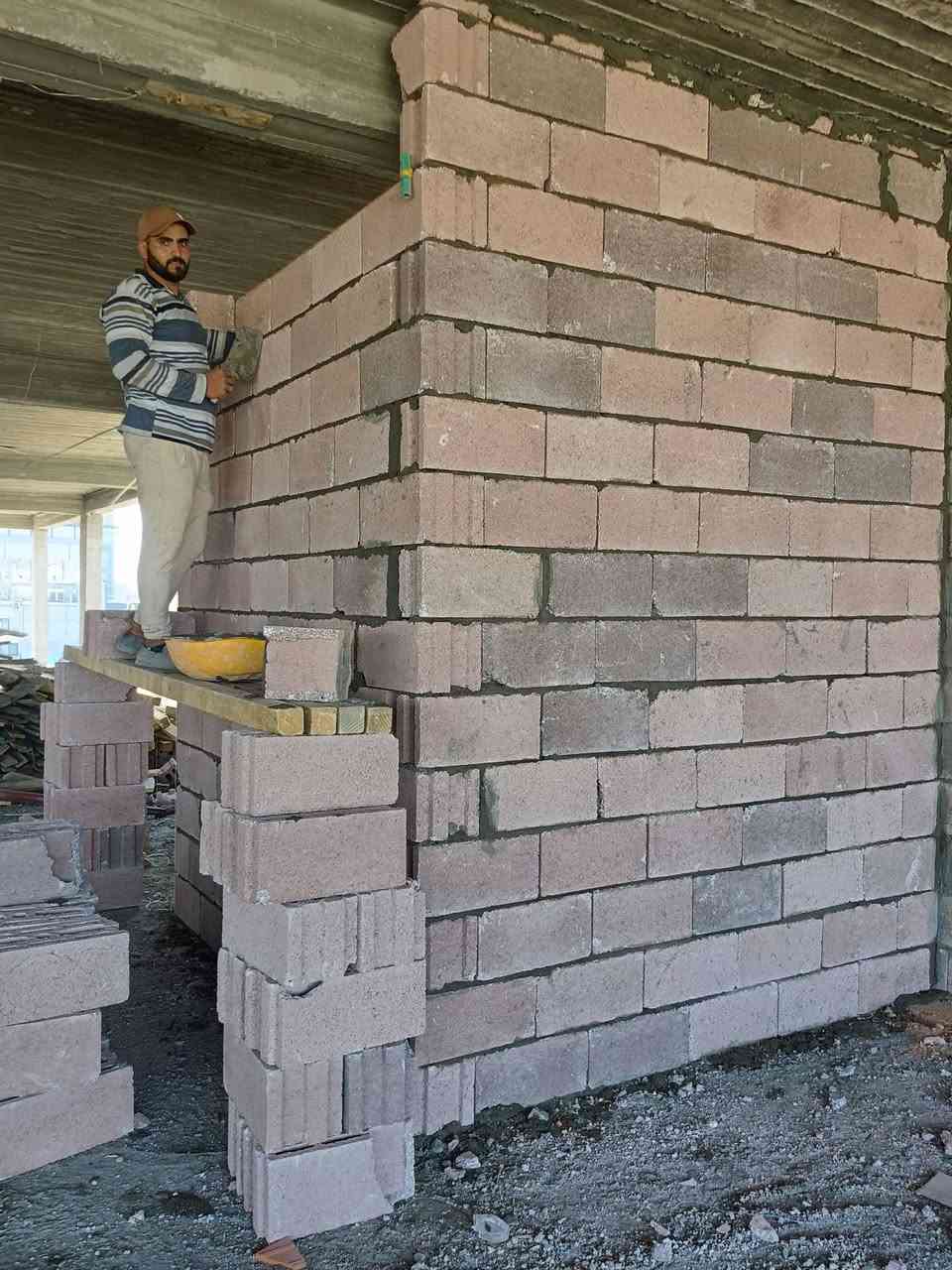 بشار المصر
كادر بناء مصرى شغل درجه اولى استلام مهندس 
رقمي بي واتساب ***********
#محافظه بغداد
