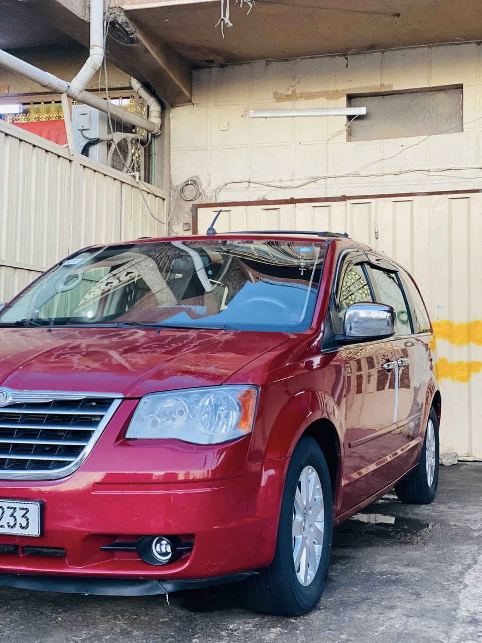 السلام عليكم
للبيع گرايسلر كرفان 2008 سيارة جديدة فول مواصفات للأخير 1/1 ماشية 100 بدون ضرر بيها تبديل الجاملغ الامامي الايسر وهنا صار بيها صبغ 3 قطع مكينة 3800 وكير جدد تبريد ثلج 3 قطع تحكم منفصل رقم بغداد بأسمي الجديد صدر خلفي امامي كله جديد 
تخم تاير جديد وياله 17 جديد 
تشغيل عن بعد فرس ارضي وسقف وشاشات 2 
كشنات بلع منفصل وجلد وهيتر والكشنات الامامي كهرباء
4 بردات بلاد 
تحكم ستيرن شاشة اعطال 
مثبت سرعة وكروس سرعة 
كير العادي شغال 
بلوجكترات ابو السوار 
منفذ شحن خلفي 
بيبان والصندوك كهرباء وشفط تحكم عن بعد 
سيارة جديدة وكل نقص مابيها مكاني بغداد الحسينية 
السعر : 118 وبيها مجال قليل 
للأستفسار: ***********
