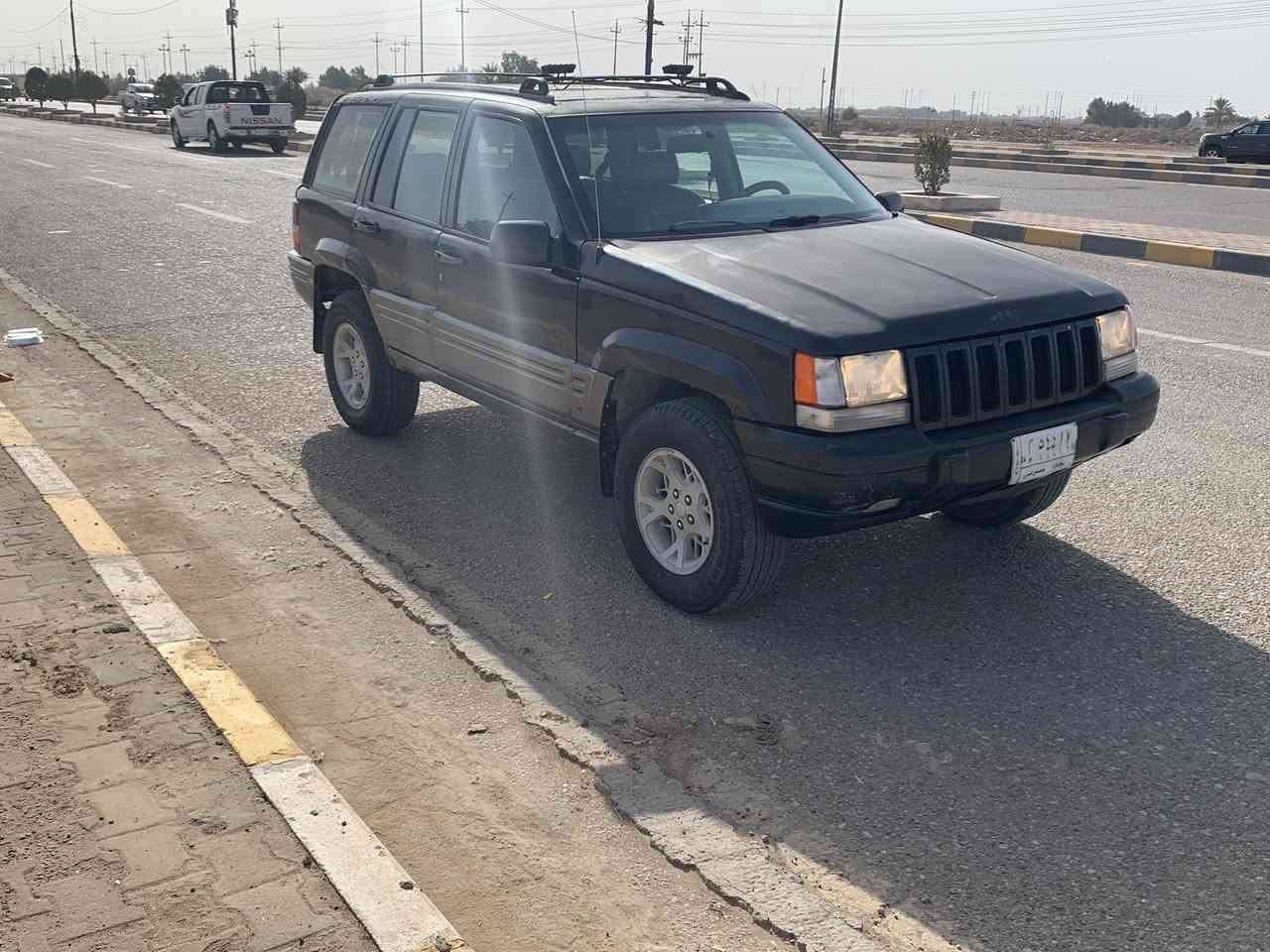 السلام عليكم جيب شيروكي سيارة نظيفه گير ومكينه بالچيس فيفيتي مكان العمارة للاستفسار سعر ٣٥ مكان العماره للاستفسار 
***********
