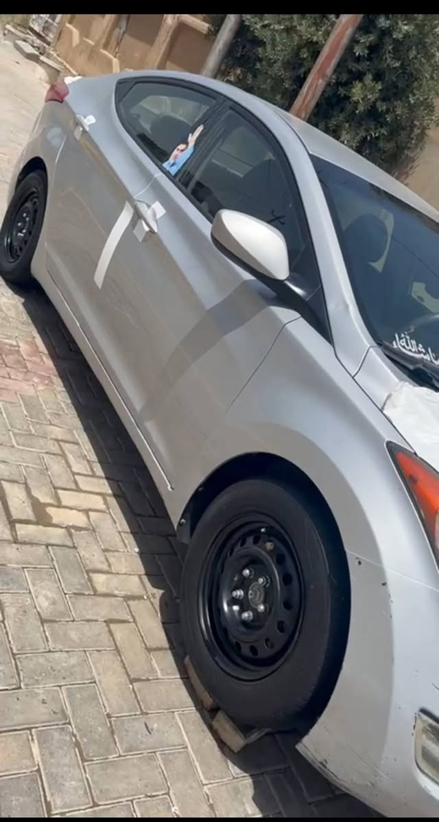 السلام عليكم: للبيع النترا موديل 2013 مكينه 2000 كير ومحرك جدد وارد امريكي رقم بغداد ضربتها جاملغ خلفي فقط للاستفسار/ *********** مو شراي لا تتصل
