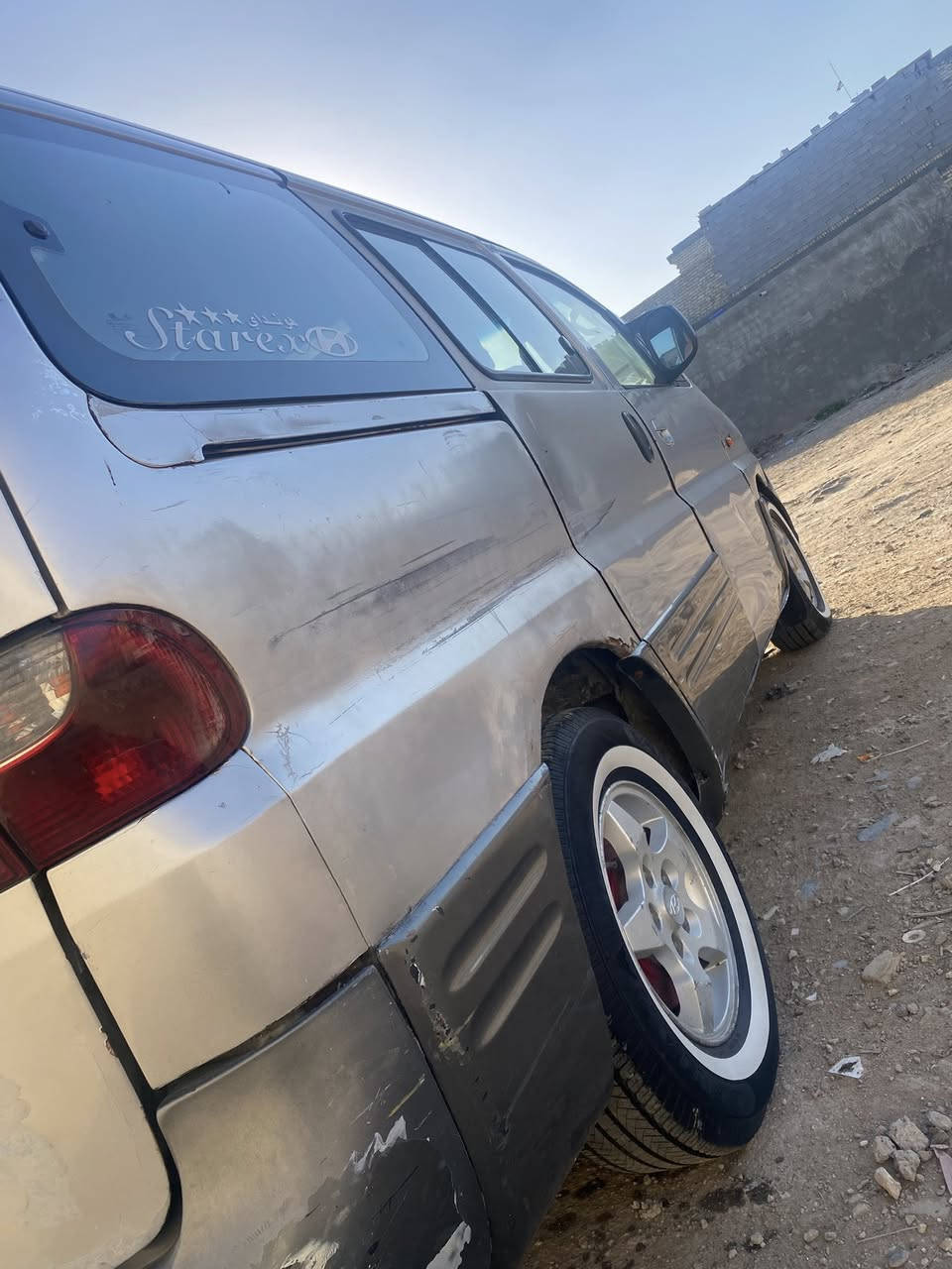 سلام عليكم ستاركس موديل 2000 للبيع حدادية تخم تاير جديد تبريد شغال سيارة بيها مكان صبغ والباقي مكفول الرقم ديالى خصوصي السعر 65 بيها مجال بسيط العنوان بغداد حي النصر للاستفسار الاتصال على هذا الرقم ***********
