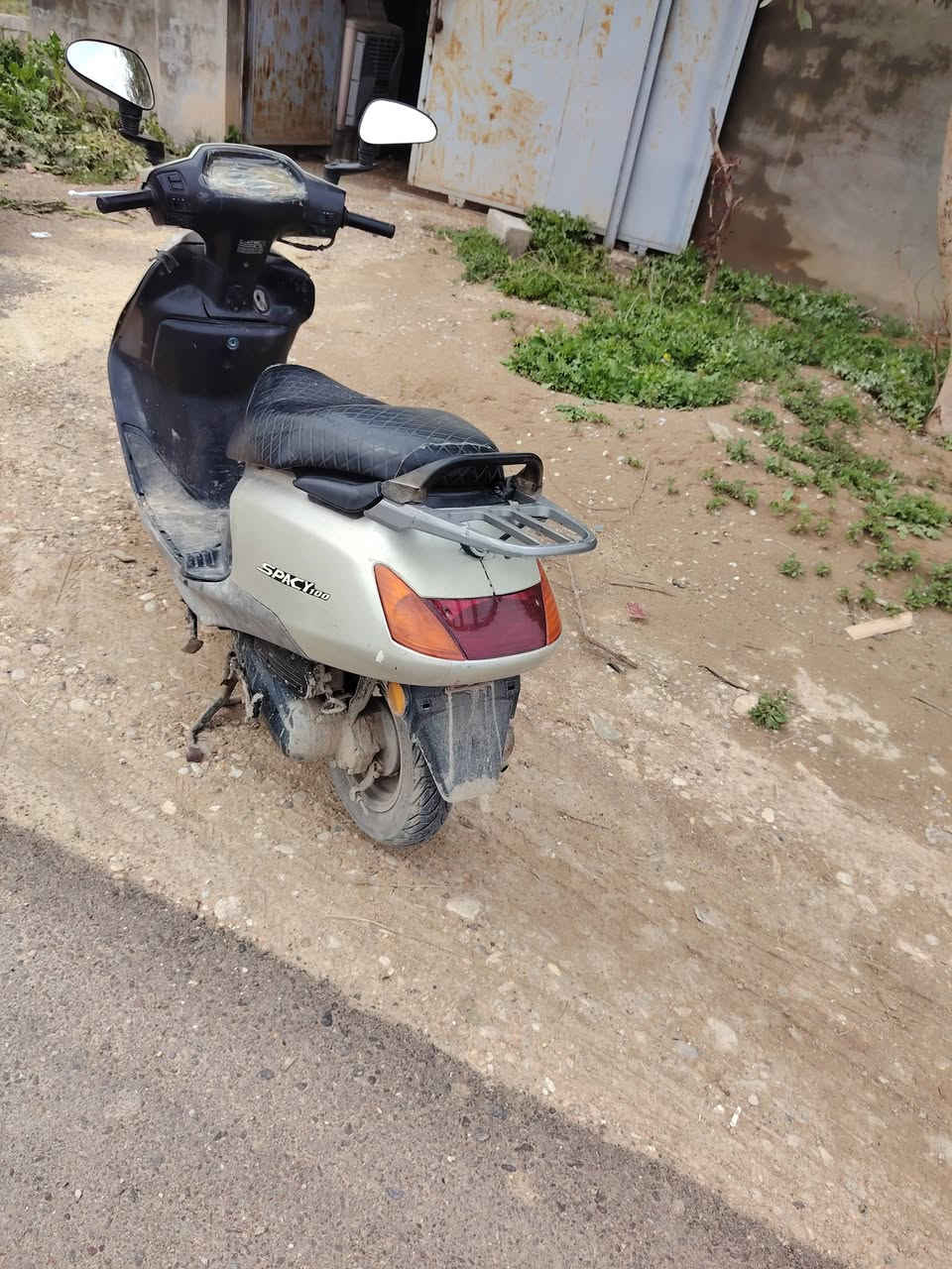 سبيسي كوري مكينة ناعمة كلش 
كهربايات كلهة شغالة اشاير لايت عالي ناصي هورن
سلف هندر شغال 
دراجة حلوة كلش يرادلهة بس غسلة 
بيع او مراوس حسب القناعة 
375 مكاني كاطون الرحمة 
***********
