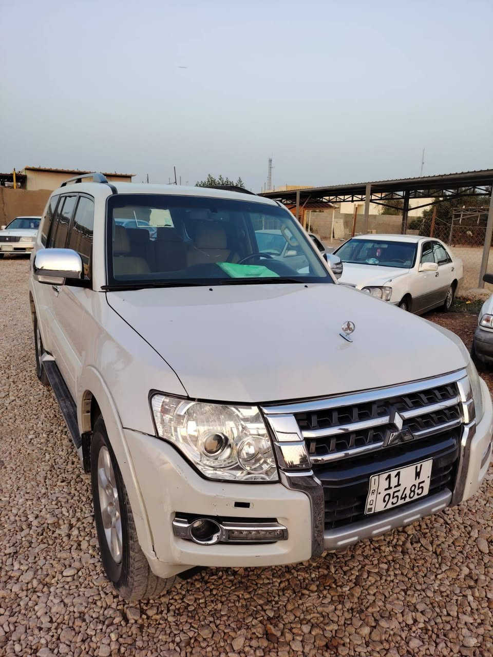 للبيع بايجيرو موديل 2016 السياره جديده بسمنه السعر 200 ورقه او مراوس اب لاندكروز 13 للاستفسار الاتصال على الرقم *********** مكان السياره نجف
