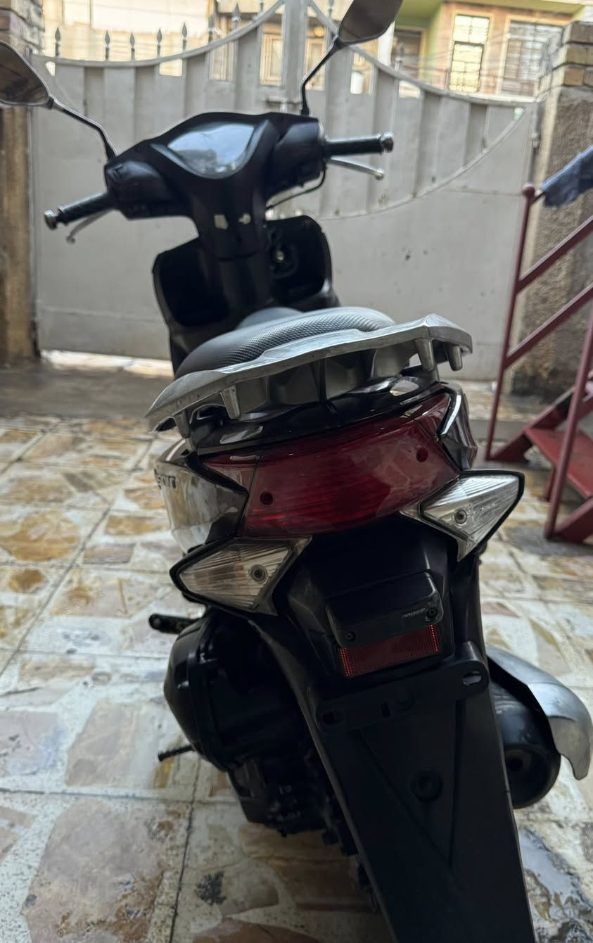 هوندا حديث دراجة كاملة مابيها نقص والمكاتبة موجودة ماخذها 2024/12
سعرها 850 بيها مجال بسيط 
العنوان بغداد الدورة
***********
