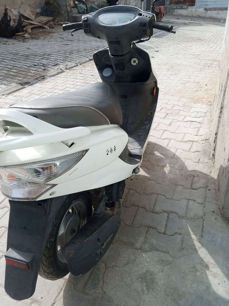 بوليسي فيتو 2vختم واحد موديل 2015,,,,***********,,,,طلع شهر 11
