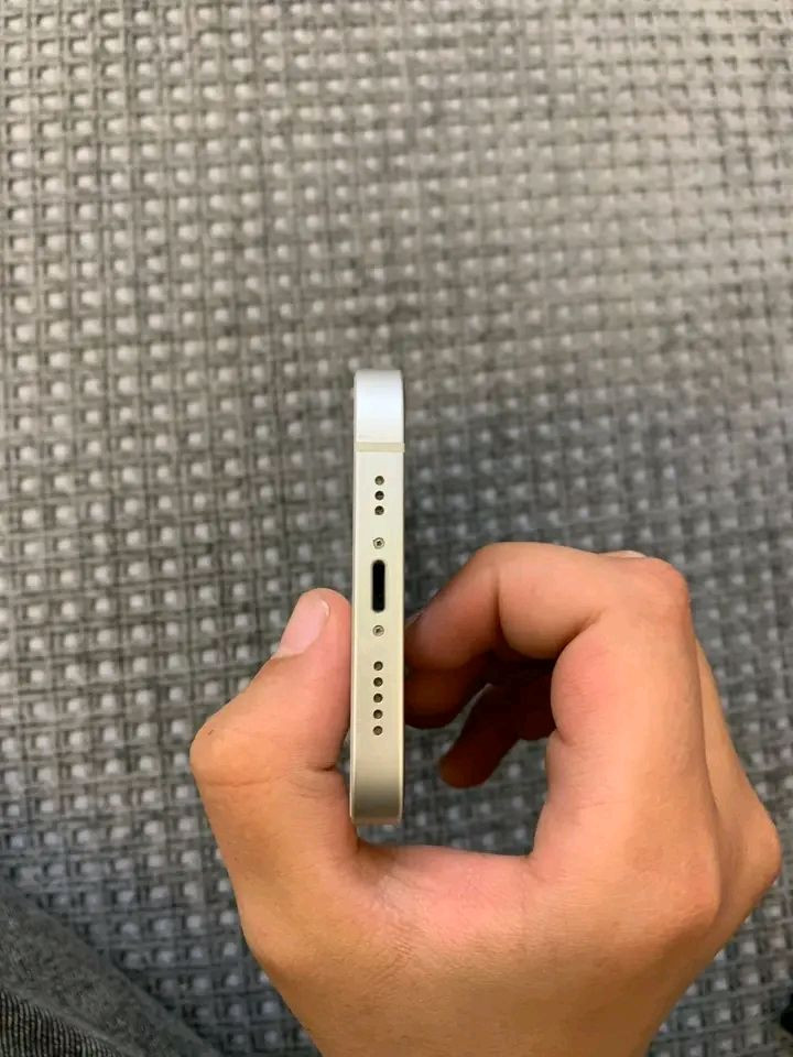 السلام عليكم ورحمة الله وبركاته 
آيفون13
#ذاكره128#بطاريه 82 
نموذج M/LL الأمريكي الأصلي شرط كلشي مامبدل وشرط حاسبه نورمال وتر بروف شرط مايعبر هوا كاميراته حلوه كلش وتصويره راقي وياه كيبل شحن#السعر 425 بي مجال


**إذا كنت صاحب هذا الإعلان وتريد حذفه لأي سبب، رجاءا أرسل رسالة إلى الدعم الفني**