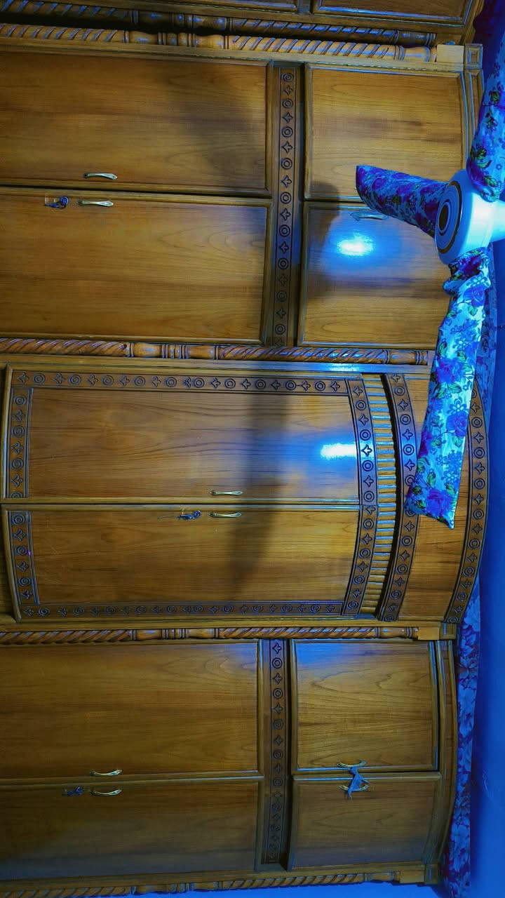 غرفه للبيع جديده مسالها هواي من مسكميها سعرها قفل  مليون


**إذا كنت صاحب هذا الإعلان وتريد حذفه لأي سبب، رجاءا أرسل رسالة إلى الدعم الفني**