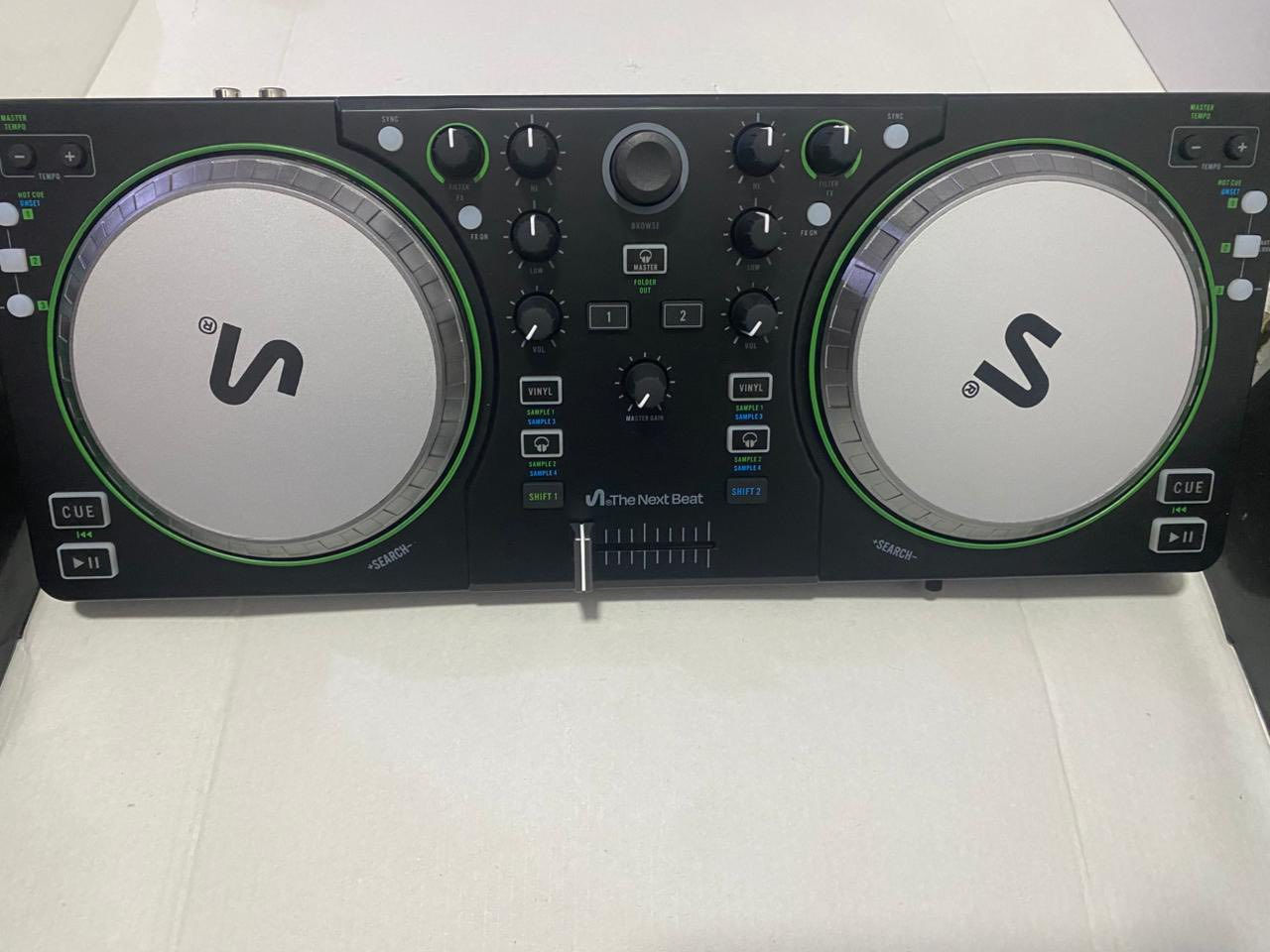 جهاز dj
جهاز صوت المعروف بجهاز (تييستو)
للبيع سعر مناسب جداً


**إذا كنت صاحب هذا الإعلان وتريد حذفه لأي سبب، رجاءا أرسل رسالة إلى الدعم الفني**