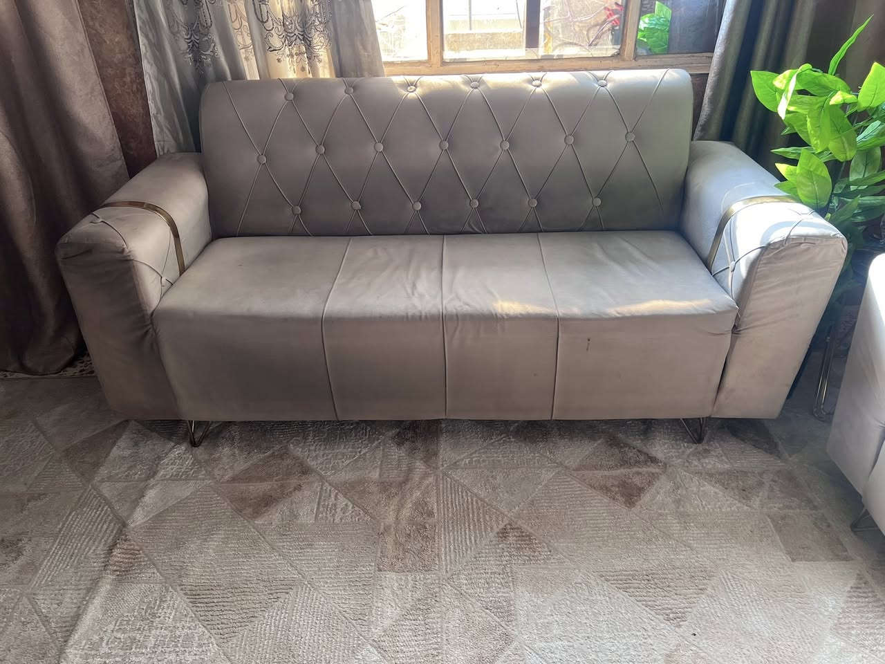 سلام عليكم. تخم للبيع.   عنوان الغدير قرب جامع خديجه. ‭0774 059 0479‬
